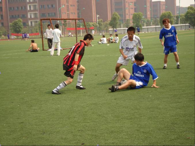 足球协会 - 无人制足球赛